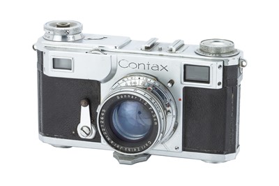 Lot 199 - A Zeiss Ikon Contax II 'For China' Rangefinder Camera