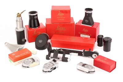 Lot 1118 - A Collection of Leitz Accessories