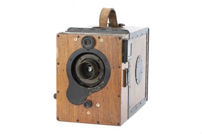 Lot 341 - A Debrie Parvo 35mm Hand-Crank Motion Picture Camera