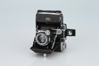 Lot 600 - A Zeiss Ikon Super Ikonta 531