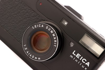 Lot 1151 - A Leica Minilux Compact Camera