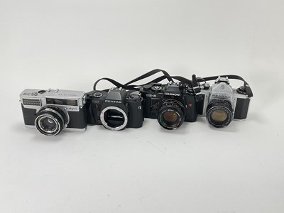 Lot 502 - A Selection of 35mm Cameras