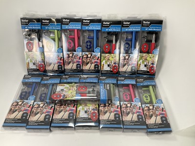 Lot 924 - A Large Selection of Vivitar Selfie Sticks