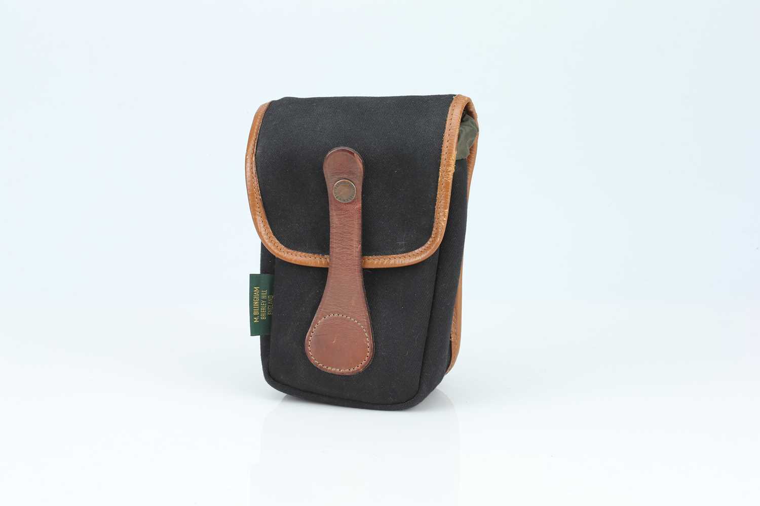 Lot 908 - A Billingham End Pocket AVEA 5 Black Canvas / Tan Leather