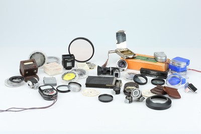 Lot 907 - A Selection of Mixed Photographic Accessories