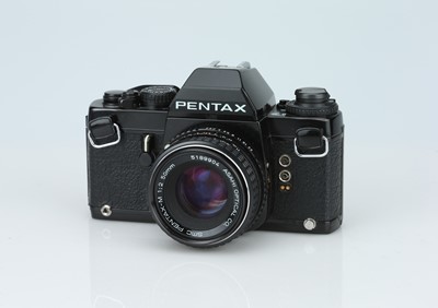 Lot 489 - A Pentax LX 35mm SLR Camera