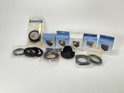 Lot 970 - A Small Selection of 62mm & 67mm Lens Hoods