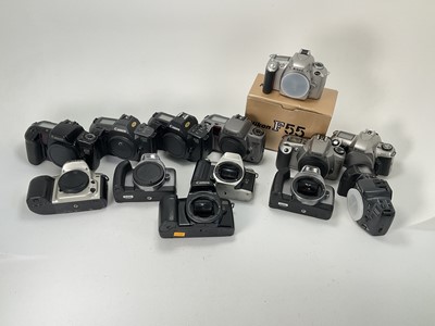 Lot 725 - A Selection of 35mm SLR Film Cameras