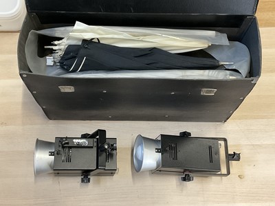 Lot 980 - A Hensel Studi Flash Kit