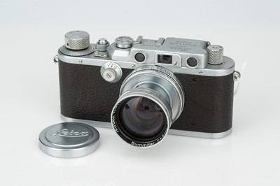 Lot 367 - A Leica IIIa Rangefinder Camera