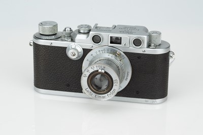 Lot 359 - A Leica IIIb Rangefinder Camera