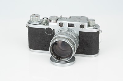 Lot 360 - A Leica IIF Rangefinder Camera