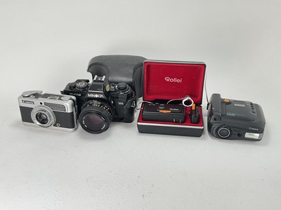 Lot 730 - A Mixed Selection of Cameras