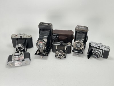 Lot 755 - A Mixed Selection of Cameras