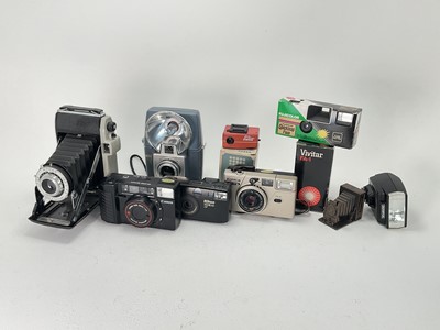 Lot 532 - A Selection of 35mm Compact Cameras & Accessories