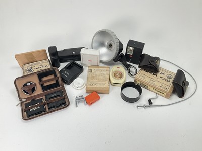 Lot 943 - A Mixed Selection of Camera Accessories