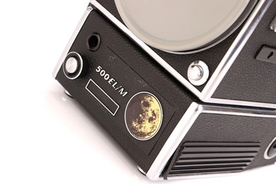 Lot 1180 - A Hasselblad 500EL/M '10 Years on the Moon' Medium Format Body