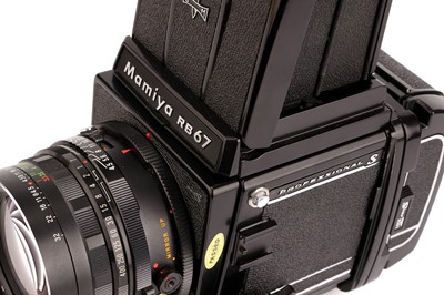 Lot 1181 - A Mamiya RB67 Pro S Medium Format Camera