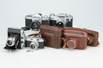 Lot 541 - A Mixed Selection of Four Cameras