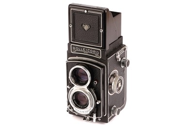 Lot 1185 - A Rollei Rolleicord Va TLR Medium Format Camera