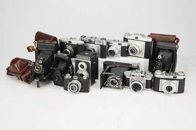 Lot 742 - A Selection of Various Cameras