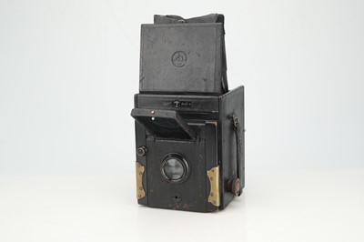 Lot 746 - A Thornton Pickard Special Ruby Reflex Camera