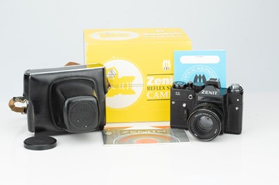 Lot 542 - A Zenit 11 35mm SLR Camera In Maker's Box