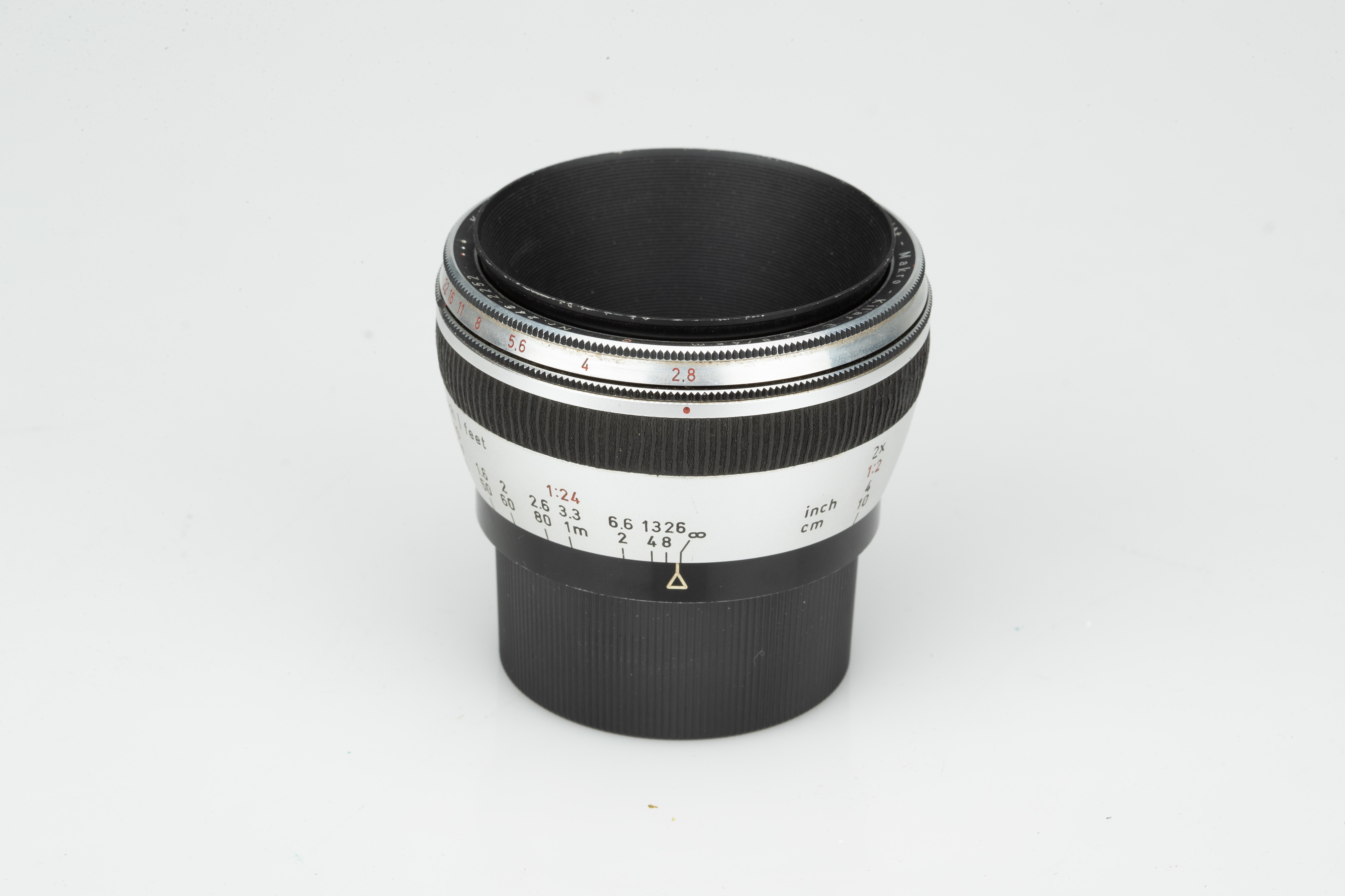 Lot 795 - A Kilfitt Makro Kilar 40mm f/2.8 Lens,