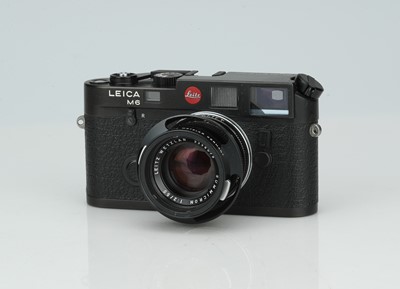 Lot 381 - A Leica M6 Rangefinder Camera