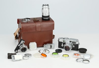 Lot 382 - A Leica M3 DS Rangefinder Camera