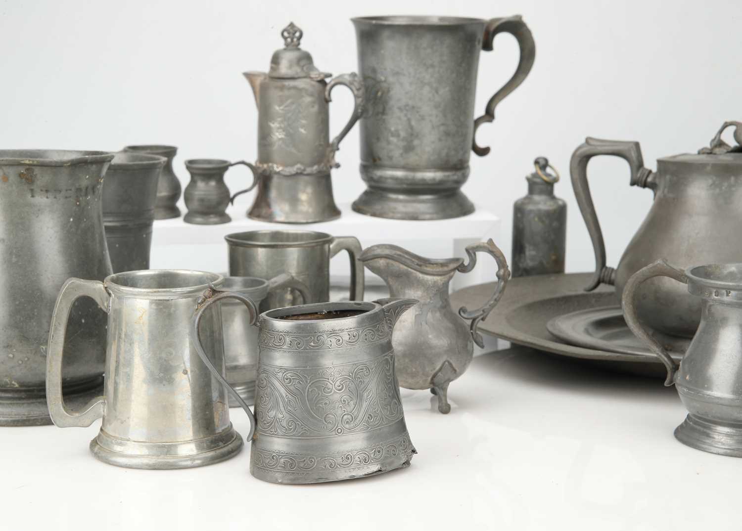 Lot 154 - Pewter