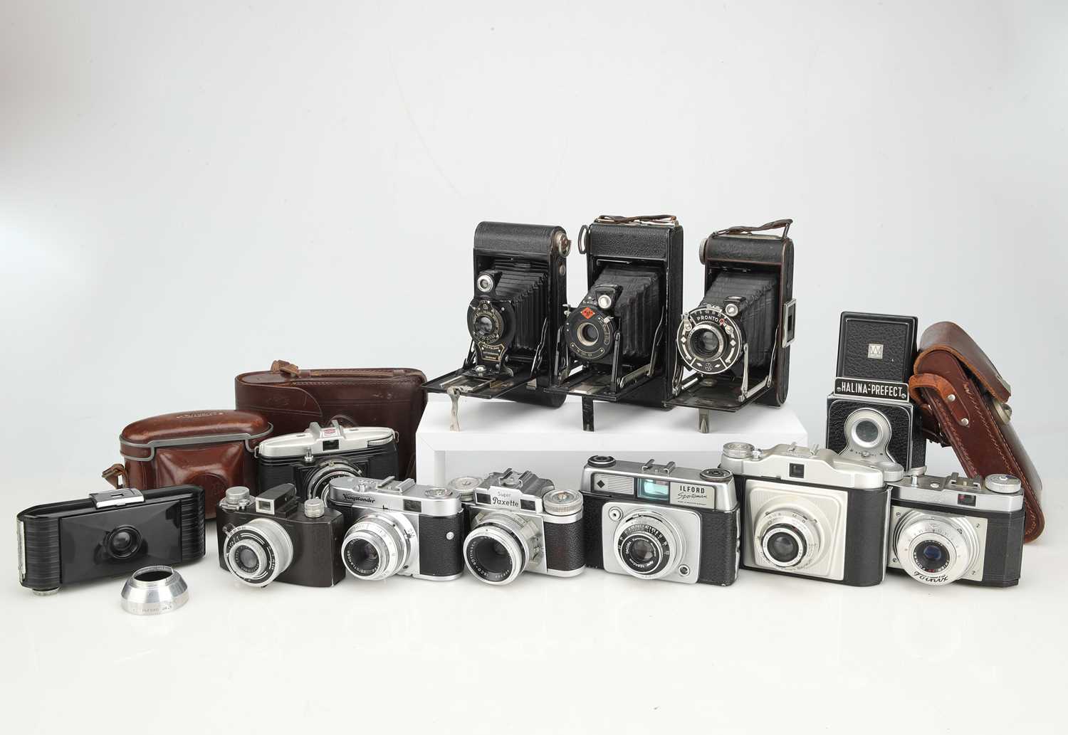 Lot 732 - A Selection of Five Agfa Cameras