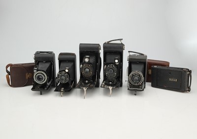 Lot 733 - A Selection of Kodak Folding Cameras