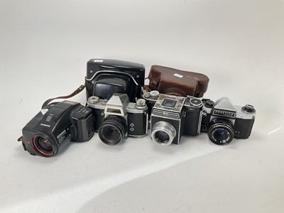 Lot 708 - A Mixed Selection of Cameras