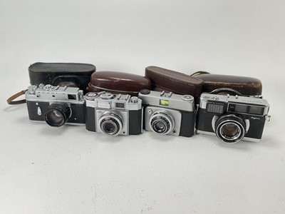 Lot 593 - A Selection of 35mm Cameras