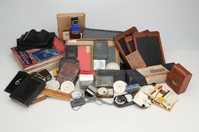 Lot 856 - A Mixed Selection of Photographic Accessories