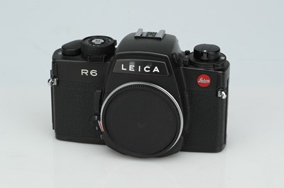 Lot 390 - A Leitz Leicaflex R6 35mm SLR Camera