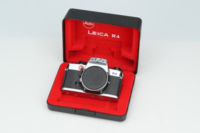 Lot 391 - A Leitz Leicaflex R4 35mm SLR Camera