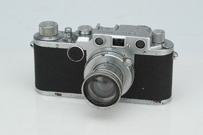 Lot 370 - A Leitz Leica Iic 35mm Rangefinder Camera