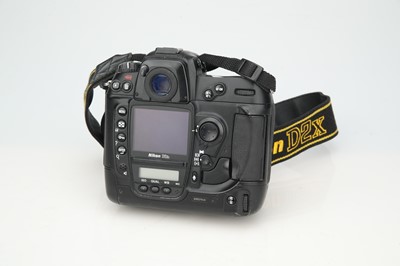 Lot 456 - A Nikon D2XS Digital SLR Camera
