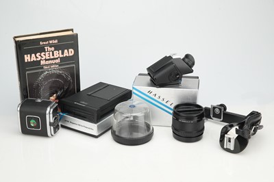 Lot 663 - A Hasselblad PME5 Prism Viewfinder