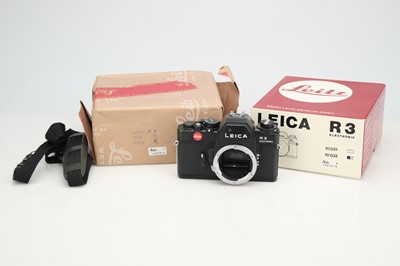 Lot 386 - A Leitz Leica R3 35mm SLR Camera