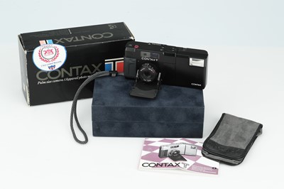 Lot 582 - A Contax T Rangefinder Compact 35mm Camera