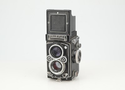 Lot 658 - A Rollei Rolleiflex 3.F Medium Format TLR Camera