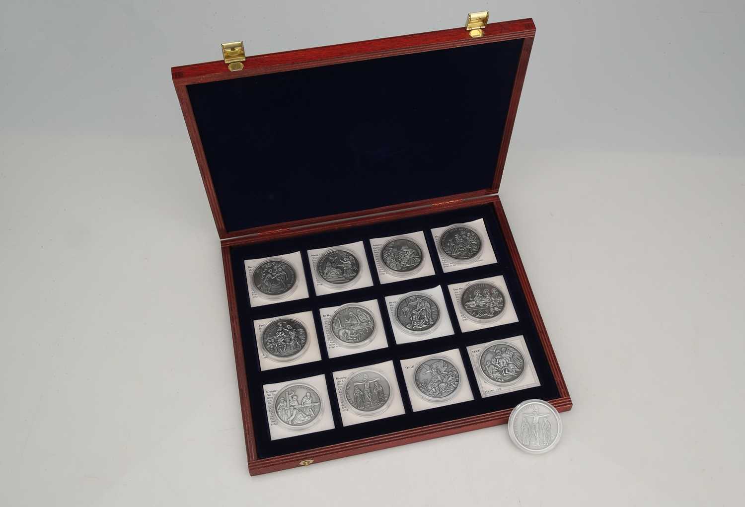 Lot 75 - Commemorative Coin Set