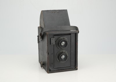 Lot 719 - A Ross Portable Dividing Twin Lens Camera