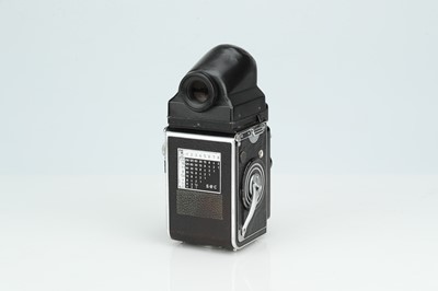 Lot 661 - A Rolleiflex 3.5 F Medium Format TLR Camera