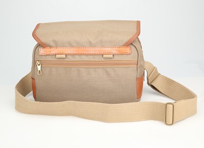 Lot 862 - A Classic Billingham Camera Bag