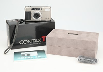 Lot 577 - A Contax TVS 35mm Compact Camera