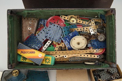 Lot 886 - Dinky Meccano